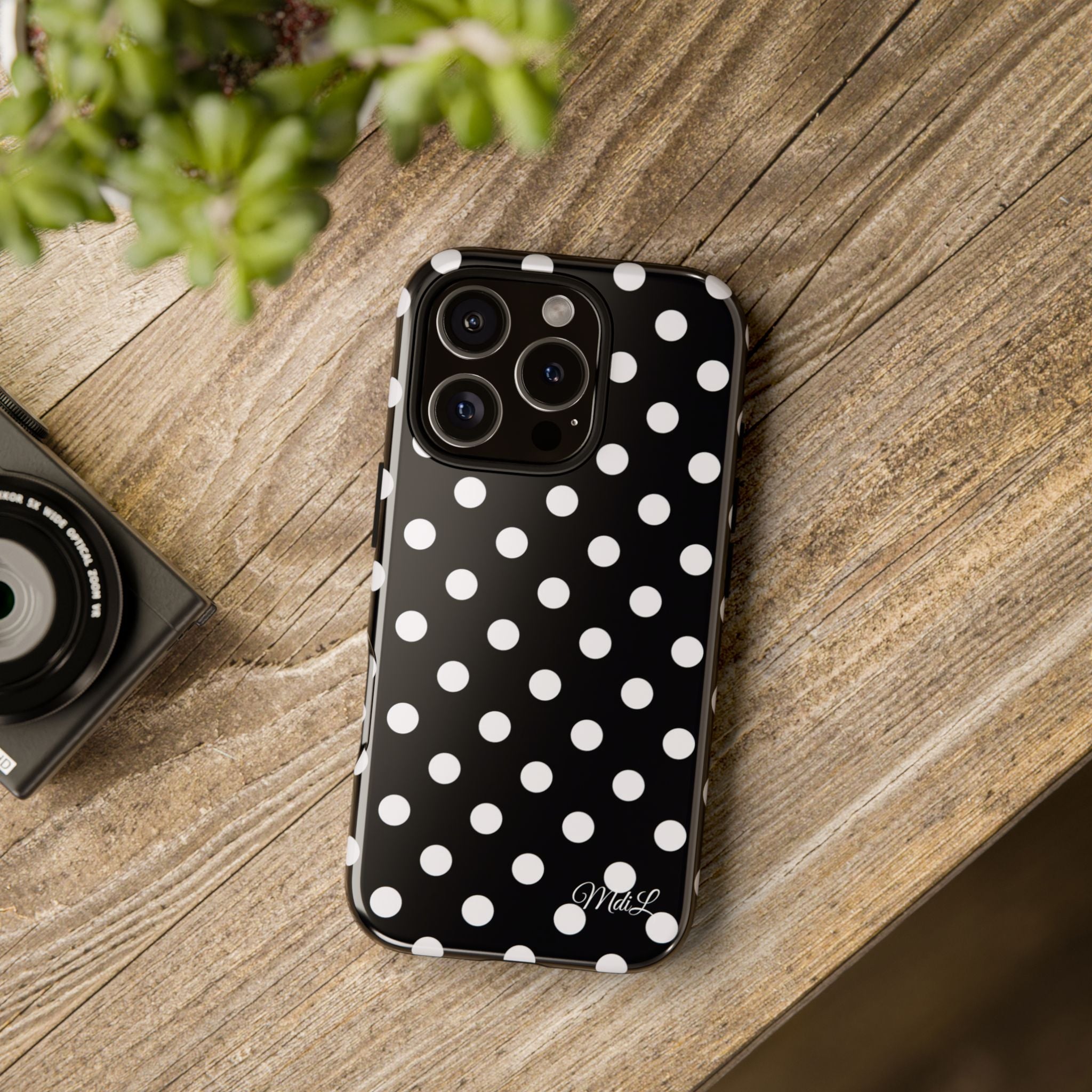 Polka Dots | White and Black - Mare di Luna